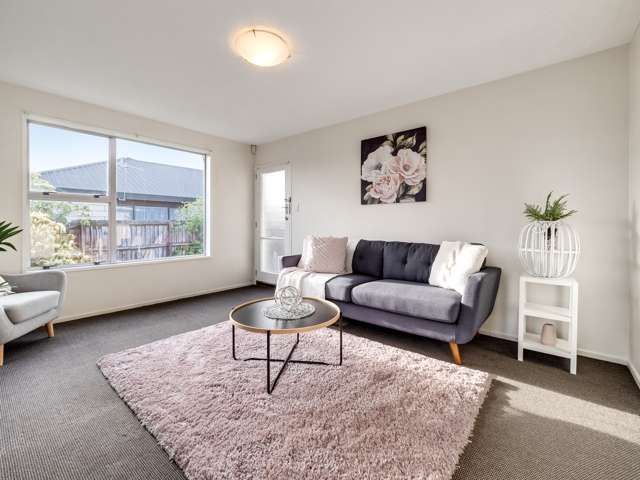 1/125 Prestons Road Redwood_1