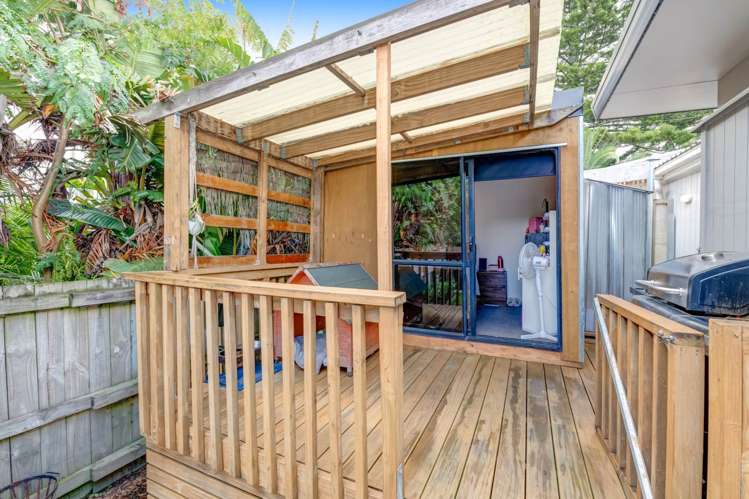 2/33F Springs Road Parakai_16