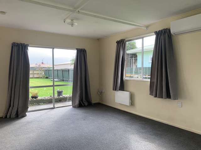 2/196 Kimbolton Road Feilding_2