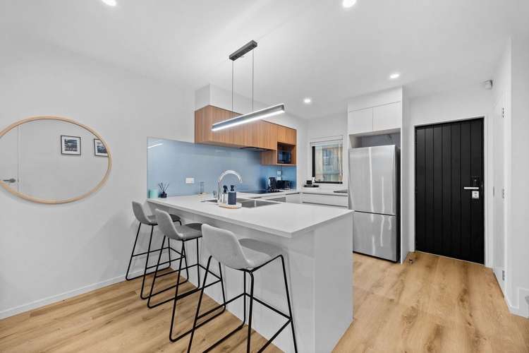 5/9 Flanshaw Road Te Atatu South_1