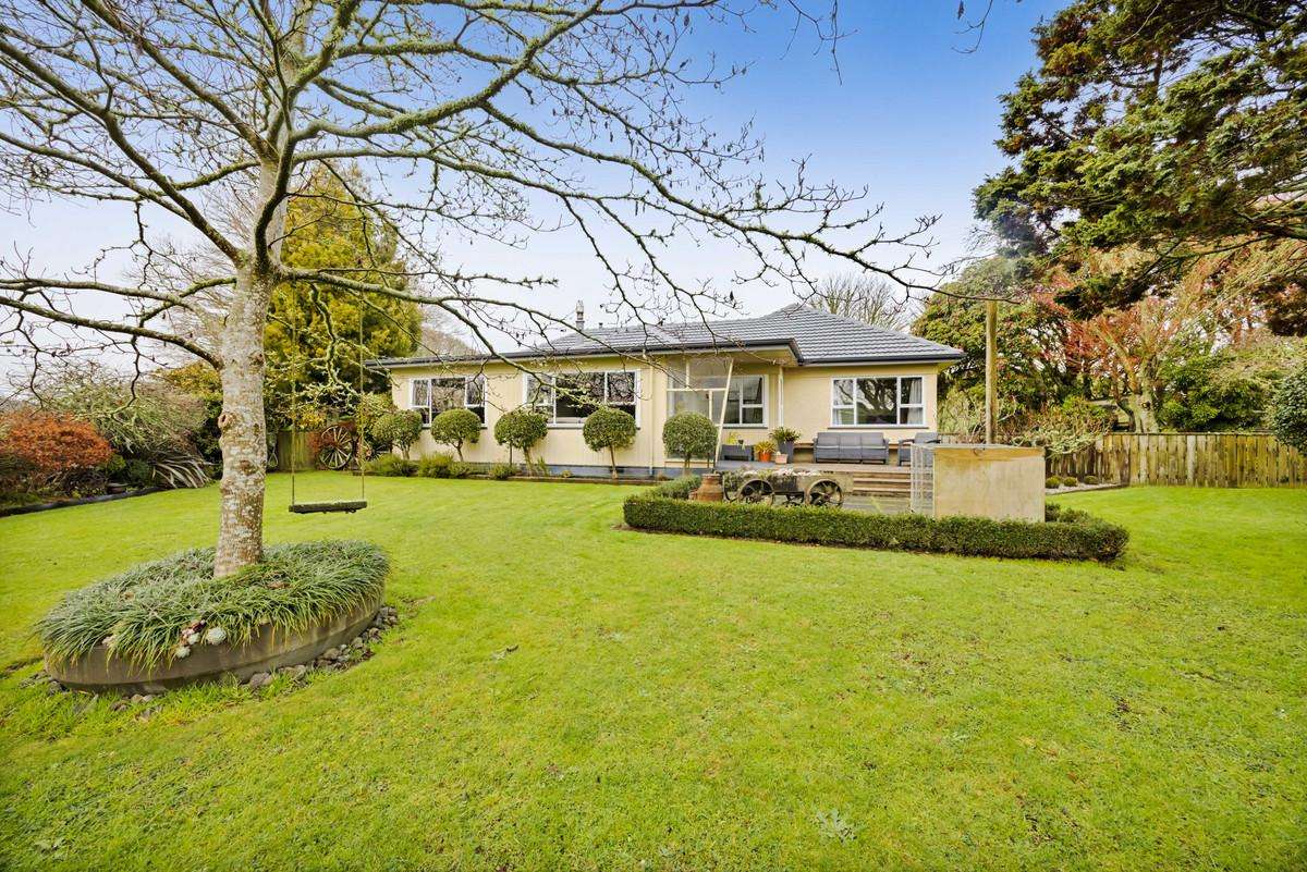 1156 East Road_3