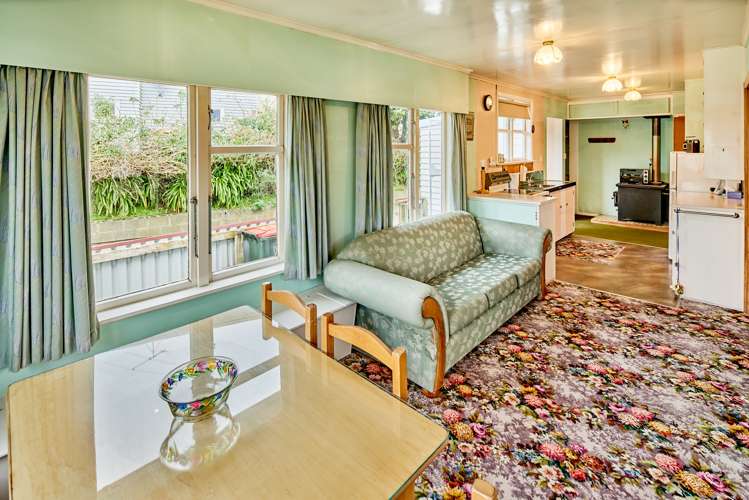 3 Roberts Street Tawa_5