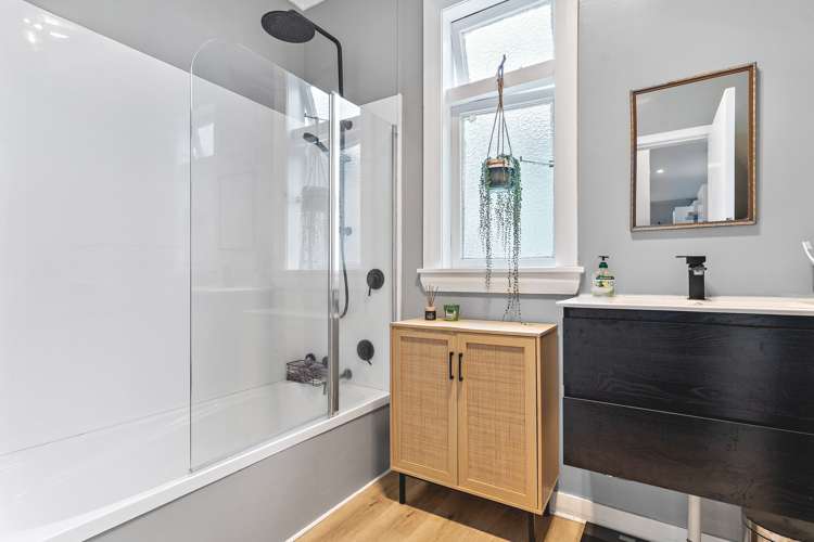 27 Clifton Avenue Carterton_13