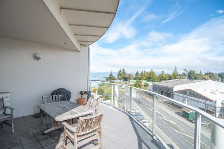 18/90 Customhouse Street Gisborne_4