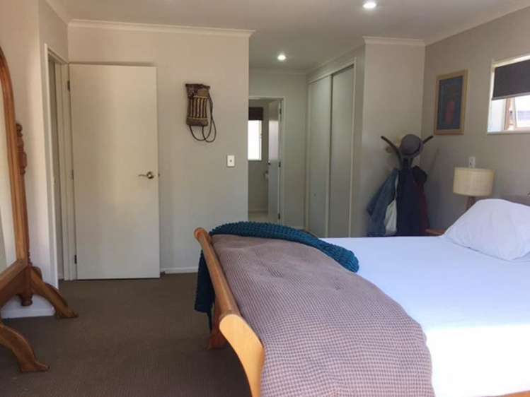 10 Aberdeen Crescent Wattle Downs_8