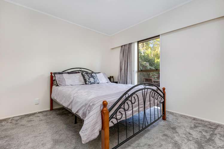 1/2 Orewa Street Torbay_16