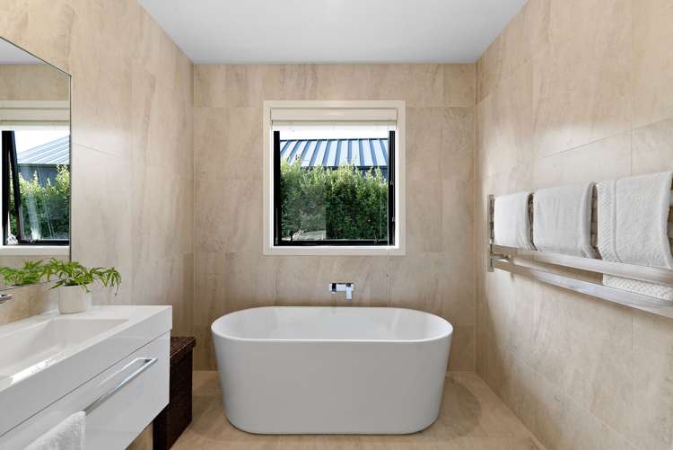 18 Bretby Court Jacks Point_30