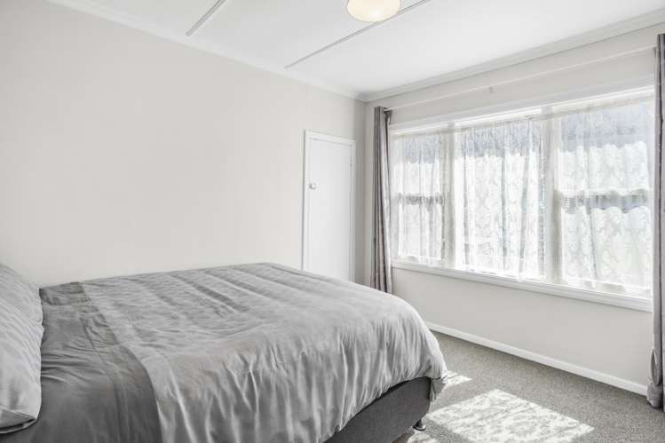 11 Kowhai Street Eastbourne_12