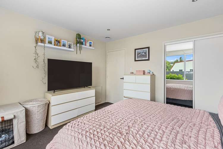 2/11 Hersham Place Bromley_6