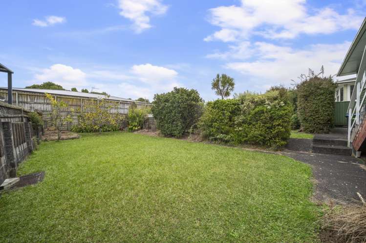 12 Maui Pomare Street Blockhouse Bay_4