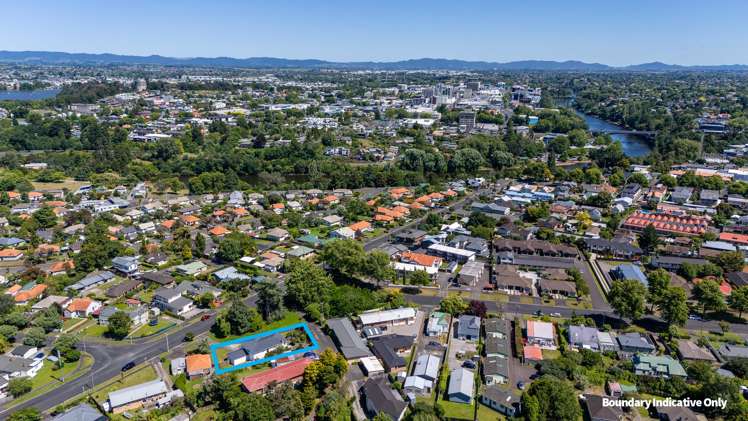 4 Albert Street Hamilton East_24