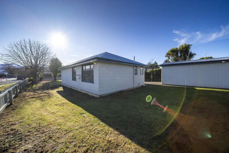 12 Sutherland Street Te Anau_21