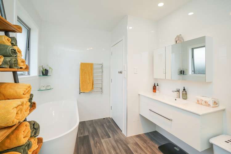 111 Eglinton Street Winton_12