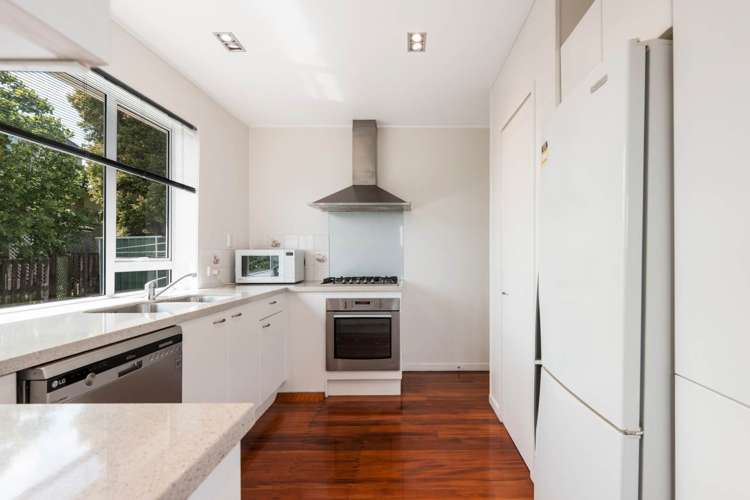 13 Juliet Avenue Howick_11