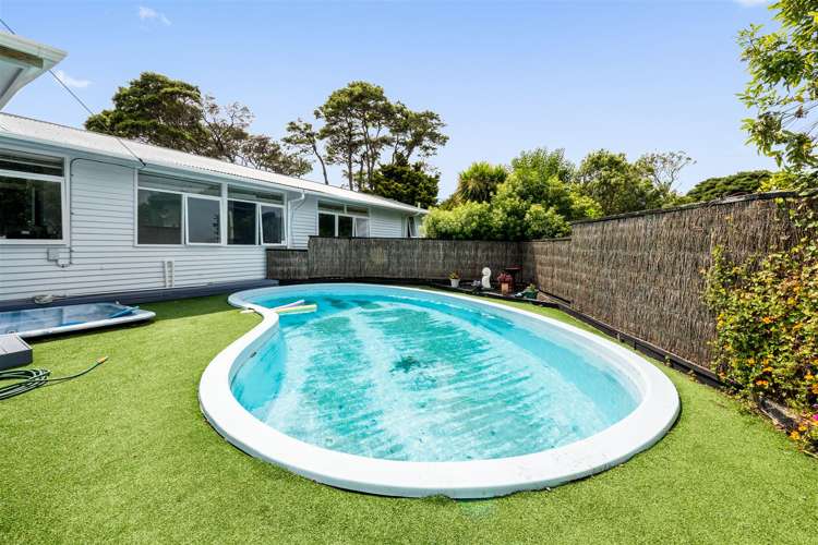 14 Valron Road Te Atatu South_21