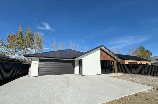 CROMWELL - 3 BEDROOM
