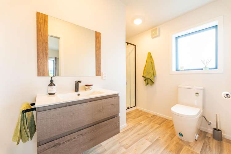 8 Minnie Street & 0 Molloys Road Waimate_16