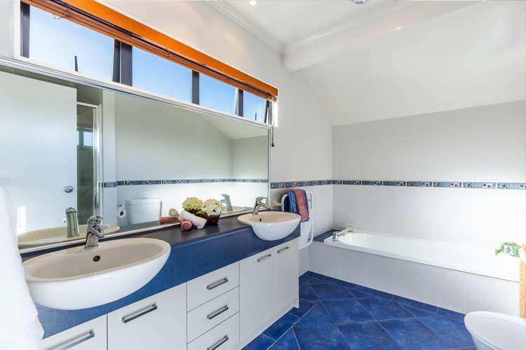 16 Franshell Crescent East Tamaki_10