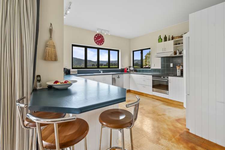 451 Table Flat Road Apiti_15