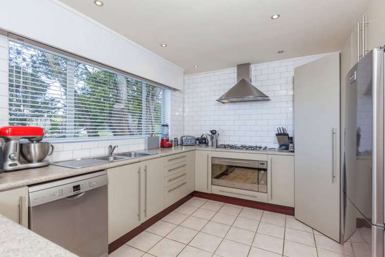 241 Golf Road Titirangi_5
