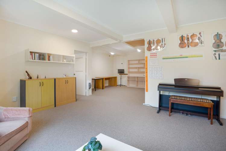 30 Tawa Terrace Tawa_13