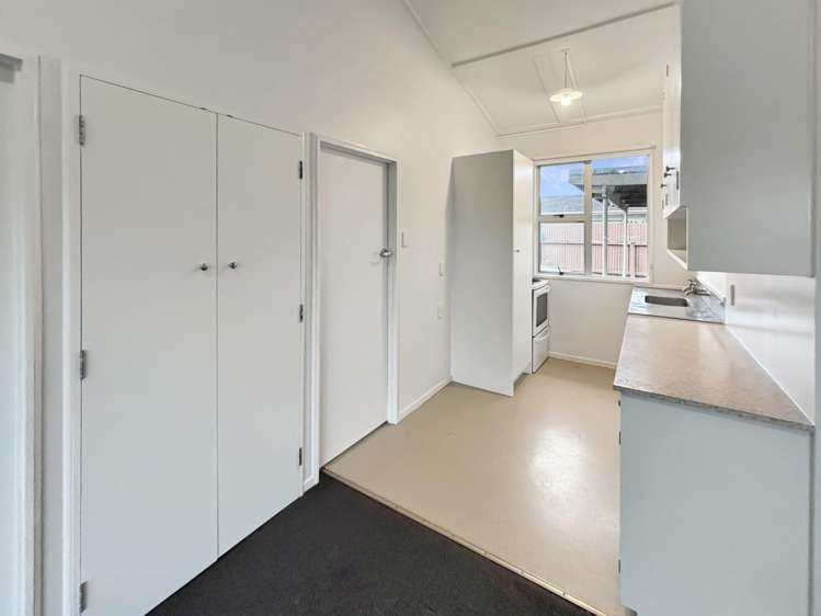 2/80 Russell Street 10930_4