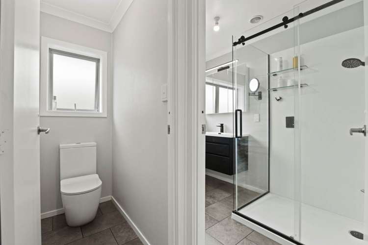 1/58 Challen Close Conifer Grove_9