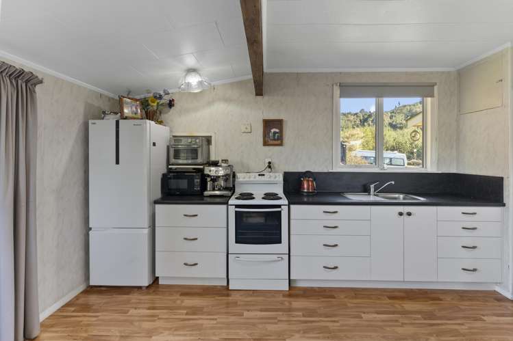 604 Waiwhero Road Ngatimoti_16