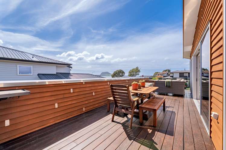 6 Acacia Place Matua_13