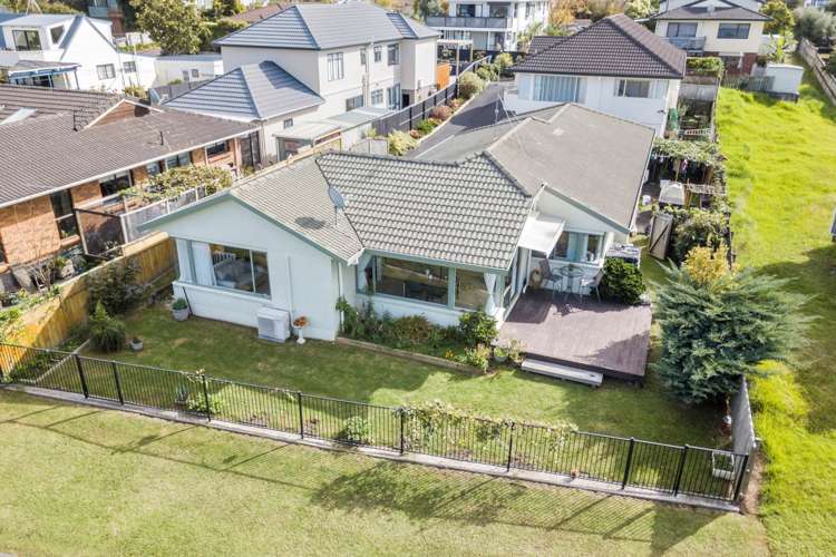 2/28 Carnoustie Drive Wattle Downs_14