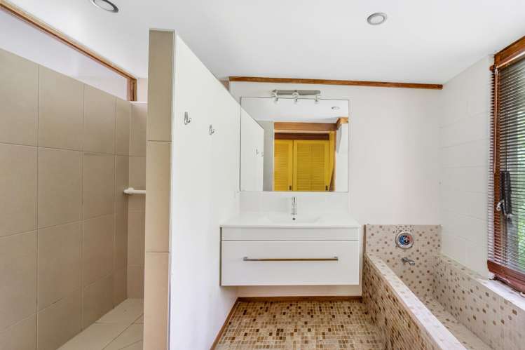 15 Fenton Terrace Cockle Bay_13