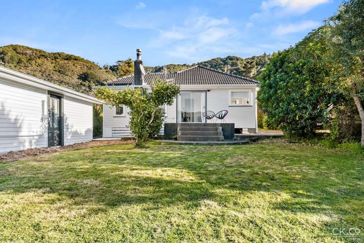 5 Reid Road Wainuiomata_13
