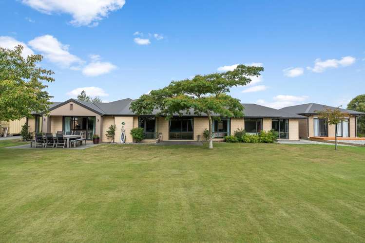 61 Stonebrook Drive_0
