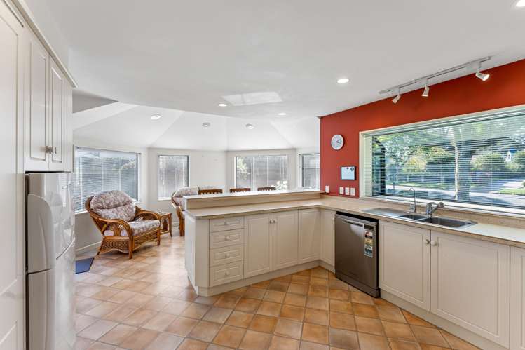 2 Rosebank Grove Waikanae_6