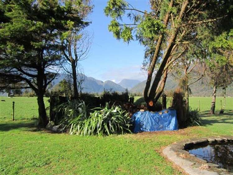 162 Robertson Road Harihari_5