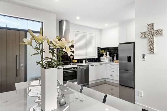 6/50 Ocean View Road Northcote_3