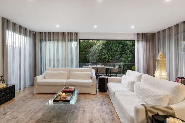 Modern Elegance Meets Family Comfort in Glendowie