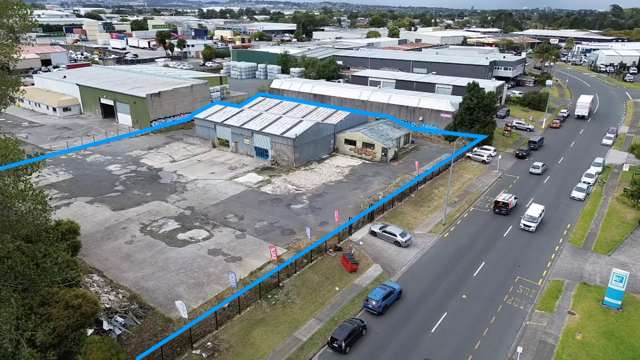 Heavy Industrial 2,872m&sup2; Yard &ndash; Road Frontage