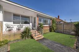 Sunny, Stylish & Superbly Renovated Mt Roskill Gem