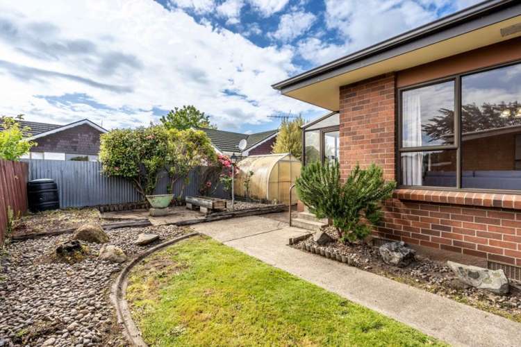 349 Queens Drive Windsor_19