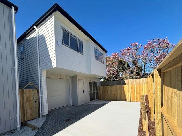 Brand New Family Home with extra car parking space