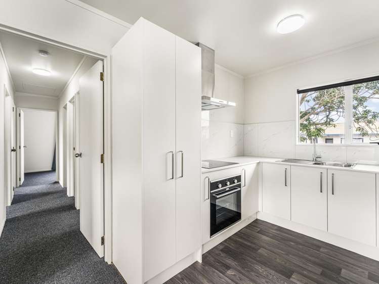 1/75 Etherton Drive Manurewa_11