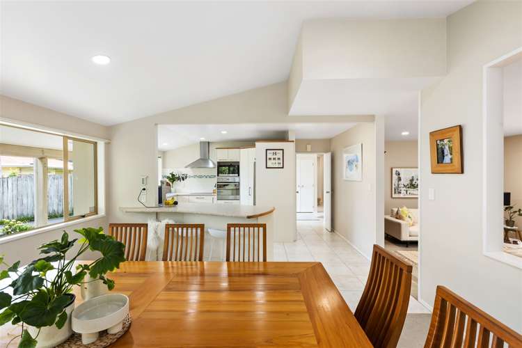 484 Beach Road Murrays Bay_9