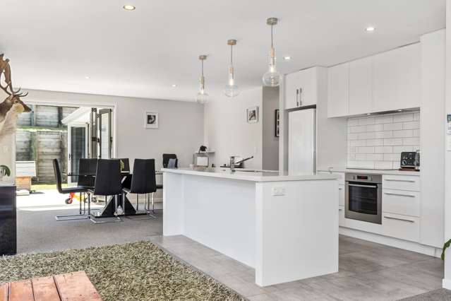 101 Ballintoy Park Drive Welcome Bay_3