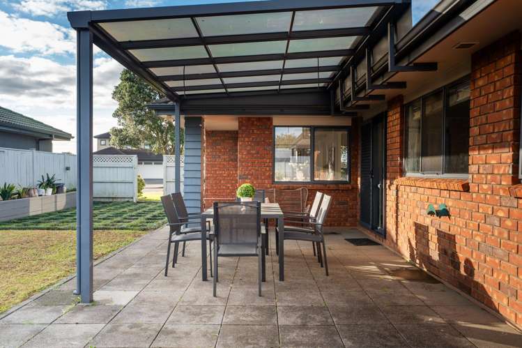 16 Turnberry Drive Wattle Downs_18