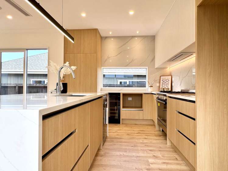 75 Parish Drive_4