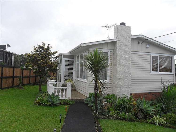 4 Beverly Place New Lynn_1