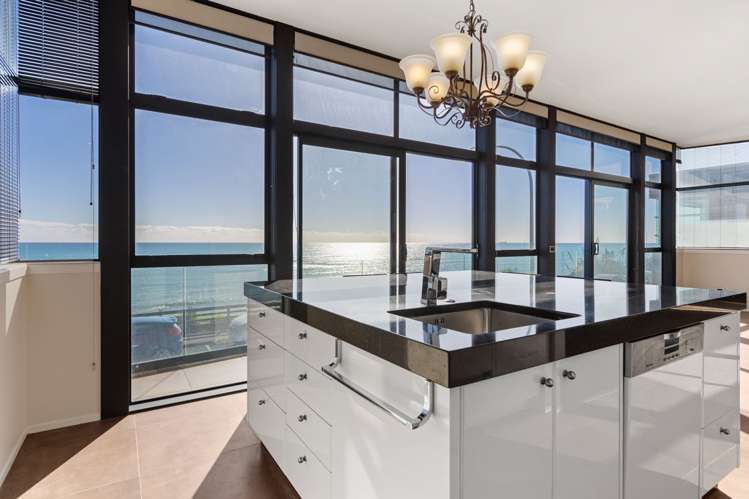 16 Woolcombe Terrace New Plymouth Central_16