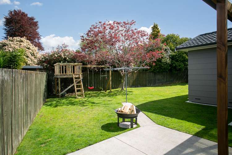 39 Sheridan Crescent Leamington_24