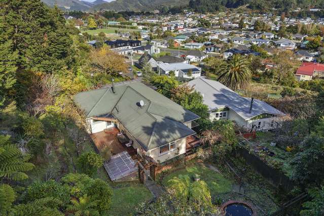 16 and 18 Faris Crescent Wainuiomata_3